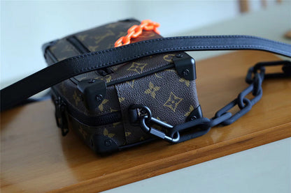 Franco Shops - Louis Vuittons  - 10072