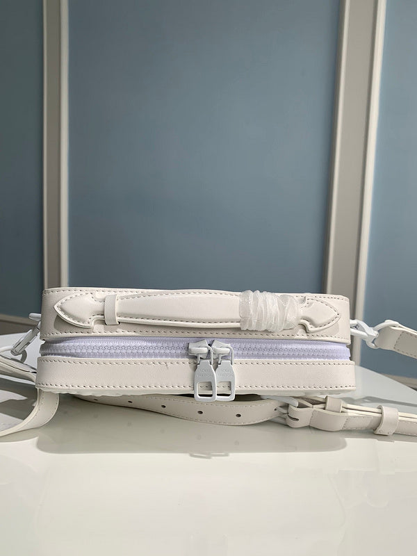 Franco Shops - Louis Vuittons  - 15410