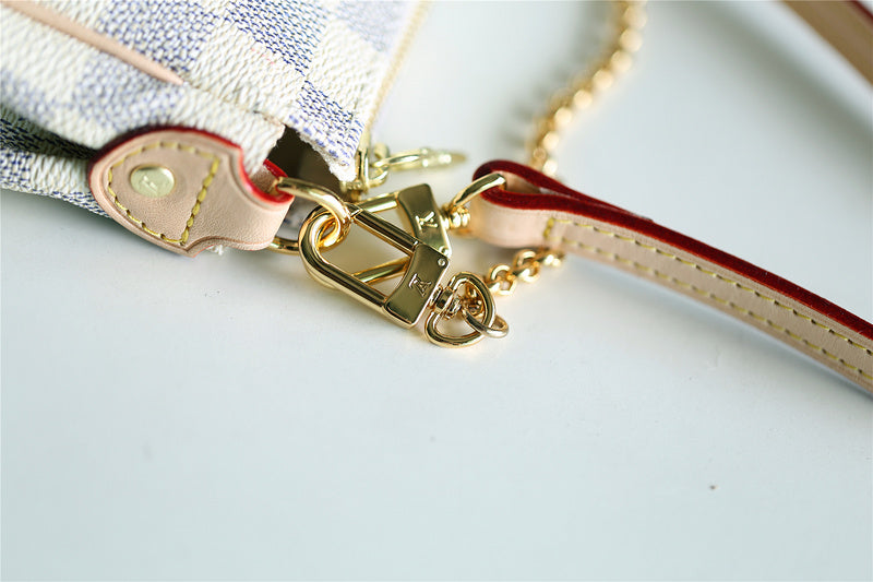 Franco Shops - Louis Vuittons  - 9377
