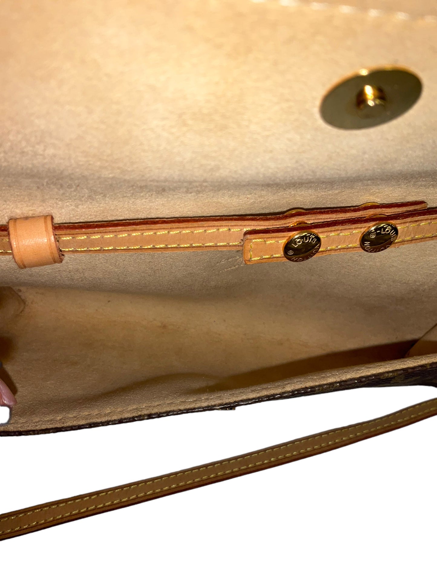 Crossbody Designer By Louis Vuitton  Size: Medium