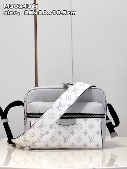 Franco Shops - Louis Vuittons  - 15387