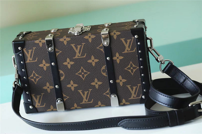 Franco Shops - Louis Vuittons  - 9936
