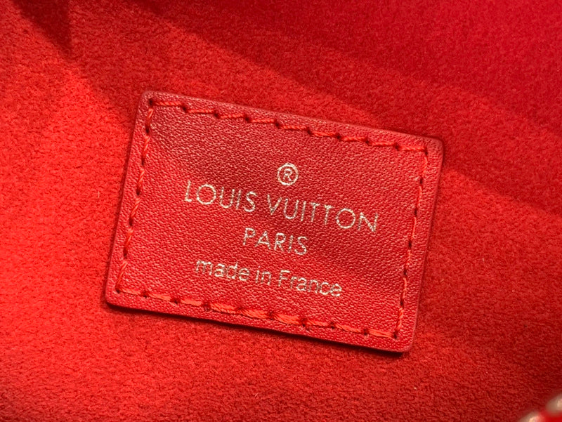 Franco Shops - Louis Vuittons  - 15218