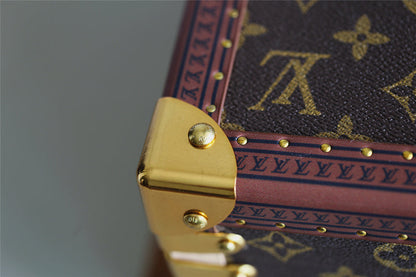 Franco Shops - Louis Vuittons  - 9516