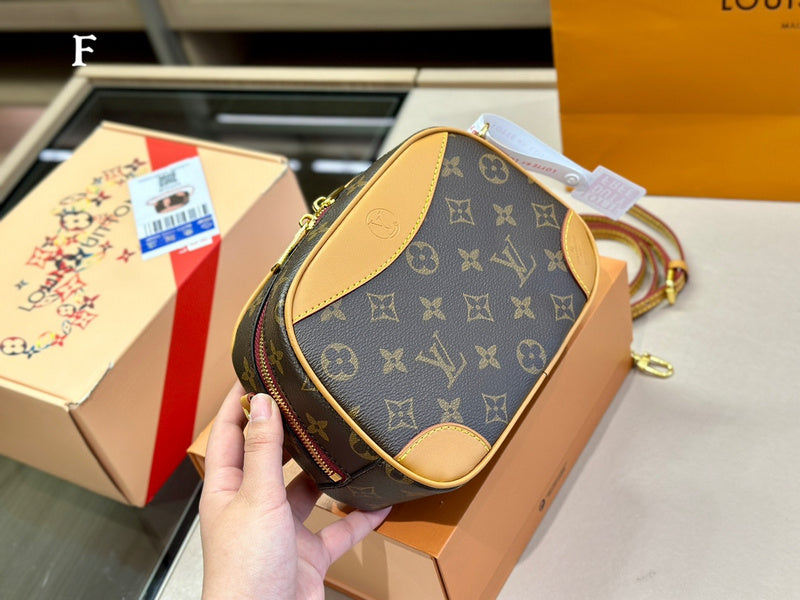 Franco Shops - Louis Vuittons  - 15035