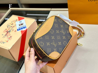 Franco Shops - Louis Vuittons  - 15035