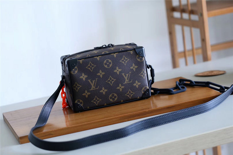 Franco Shops - Louis Vuittons  - 10072