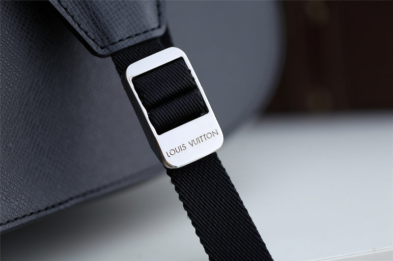 Franco Shops - Louis Vuittons  - 9730