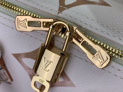 Franco Shops - Louis Vuittons  - 15232