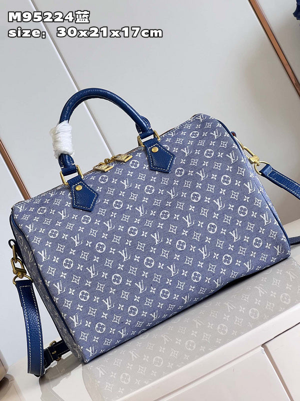 Franco Shops - Louis Vuittons  - 15336