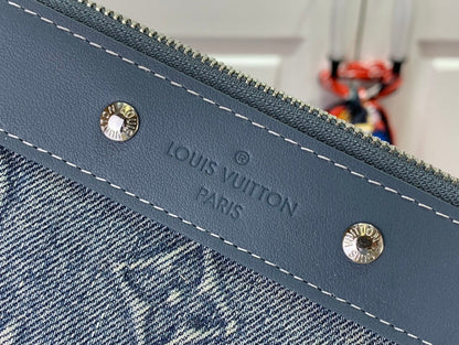 Franco Shops - Louis Vuittons  - 15242