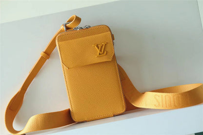 Franco Shops - Louis Vuittons  - 9975