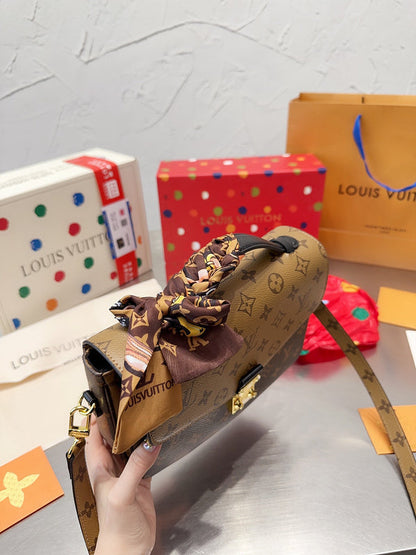 Franco Shops - Louis Vuittons  - 15056