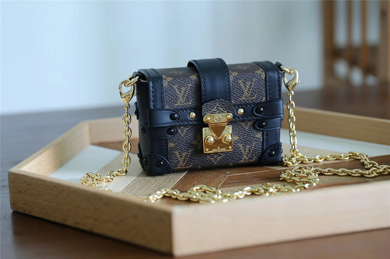 Franco Shops - Louis Vuittons  - 9322
