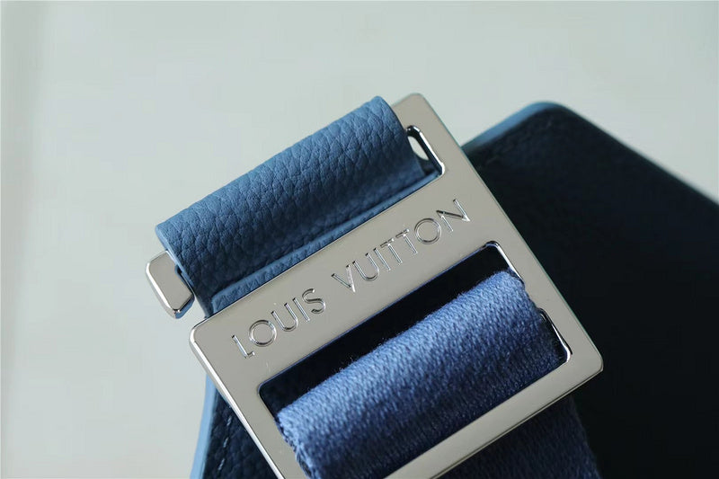 Franco Shops - Louis Vuittons  - 9982