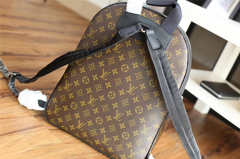 Franco Shops - Louis Vuittons  - 9717