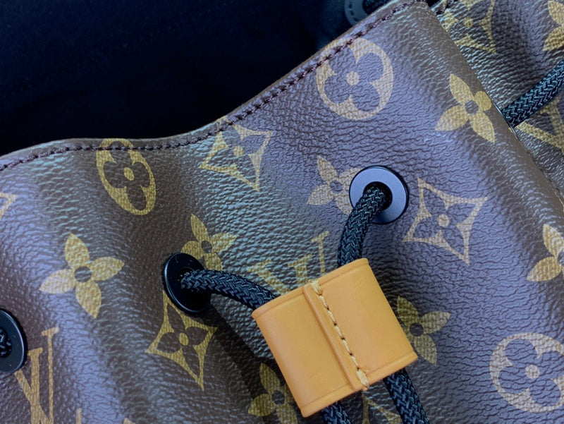 Franco Shops - Louis Vuittons  - 15229