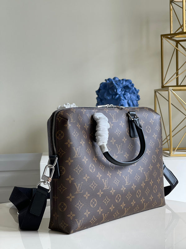 Franco Shops - Louis Vuittons  - 12654