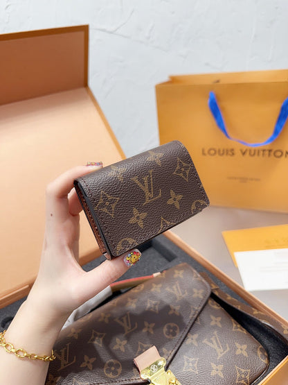 Franco Shops - Louis Vuittons  - 15024