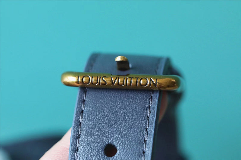 Franco Shops - Louis Vuittons  - 9937