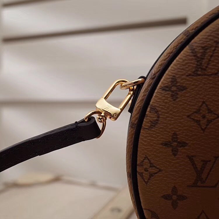 Franco Shops - Louis Vuittons  - 15595