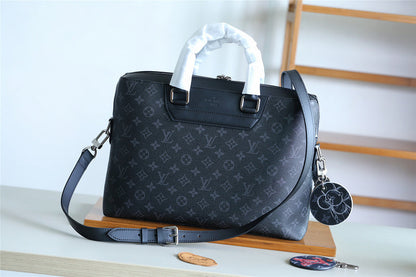 Franco Shops - Louis Vuittons  - 9883