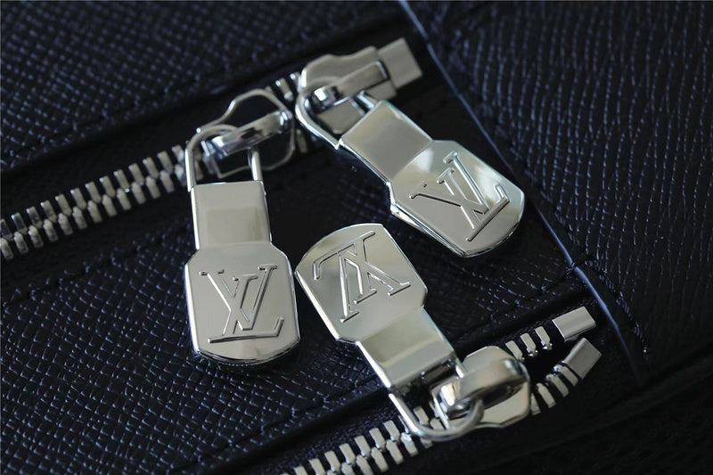 Franco Shops - Louis Vuittons  - 9596