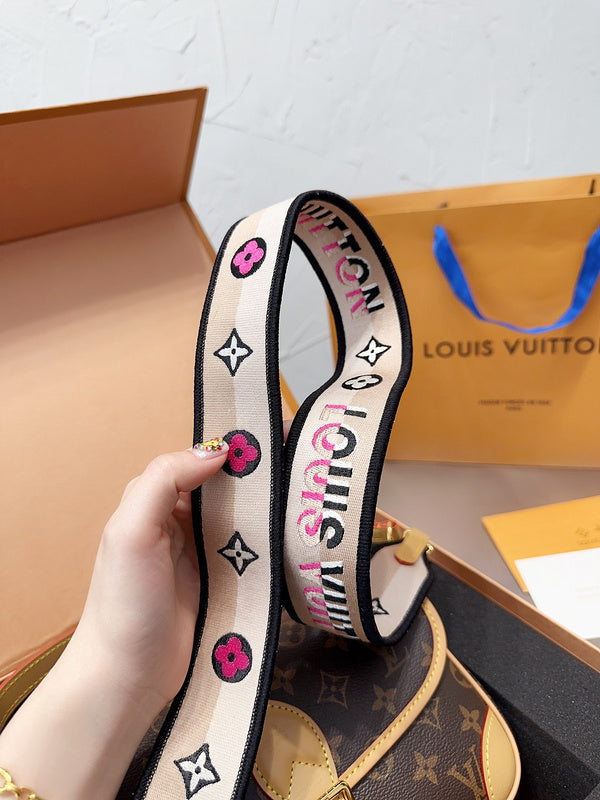 Franco Shops - Louis Vuittons  - 15020