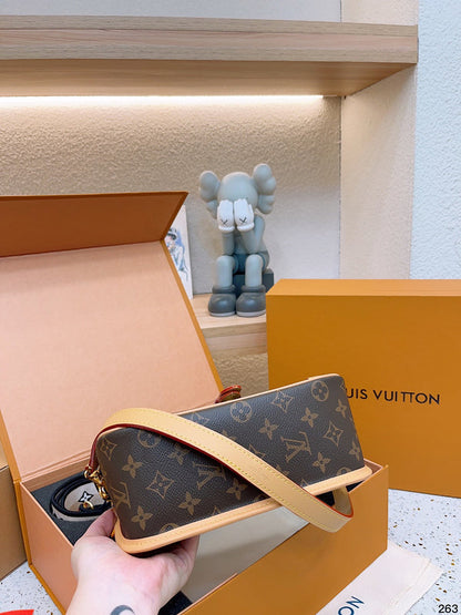 Franco Shops - Louis Vuittons  - 14970