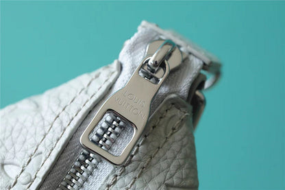 Franco Shops - Louis Vuittons  - 10001