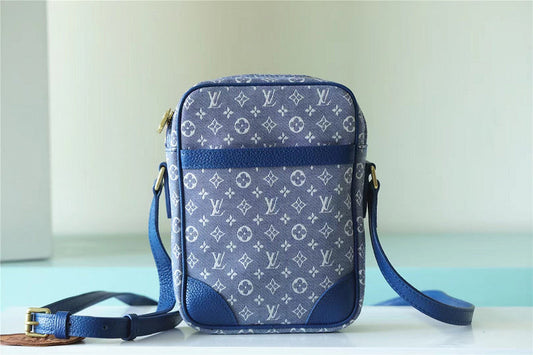 Franco Shops - Louis Vuittons  - 9900