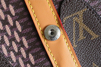 Franco Shops - Louis Vuittons  - 9673