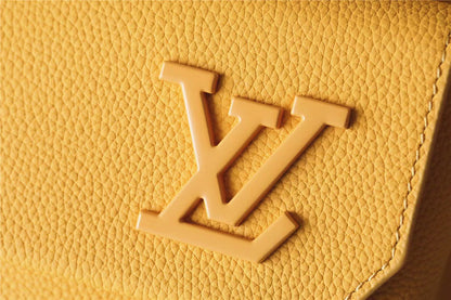 Franco Shops - Louis Vuittons  - 9589