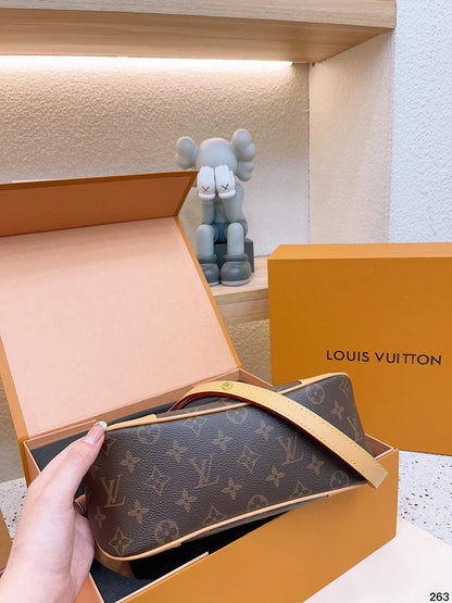 Franco Shops - Louis Vuittons  - 14975