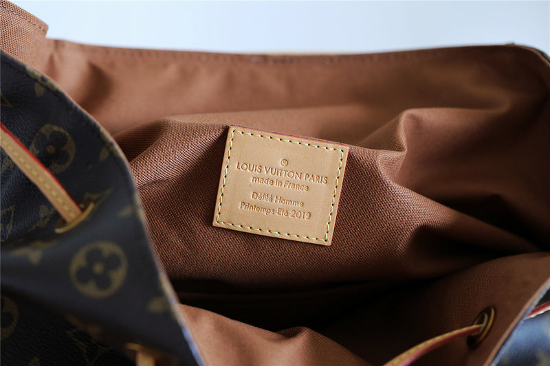 Franco Shops - Louis Vuittons  - 9750