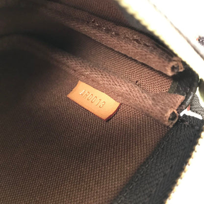 LOUIS VUITTON Pouch