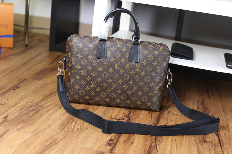 Franco Shops - Louis Vuittons  - 9882