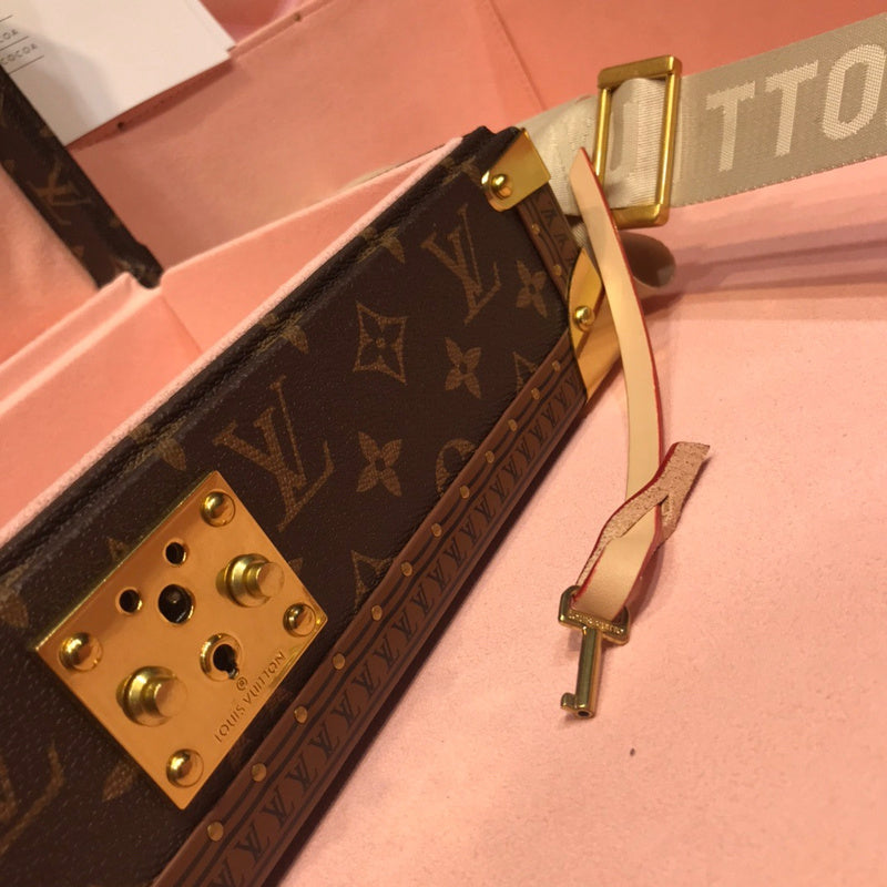 Franco Shops - Louis Vuittons  - 9482
