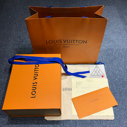 Franco Shops - Louis Vuittons  - 9396