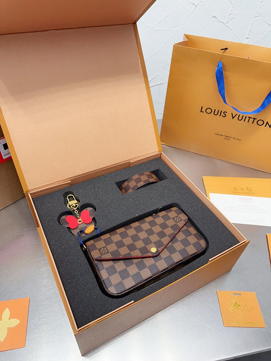 Franco Shops - Louis Vuittons  - 15021
