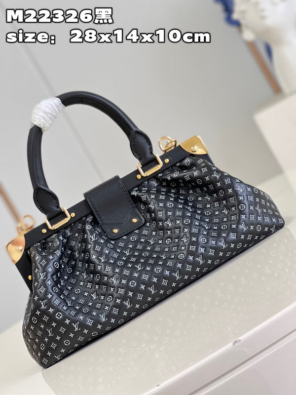 Franco Shops - Louis Vuittons  - 15622