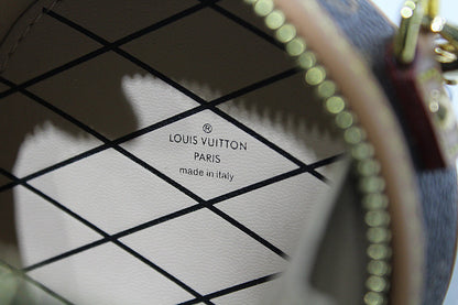 Franco Shops - Louis Vuittons  - 9396