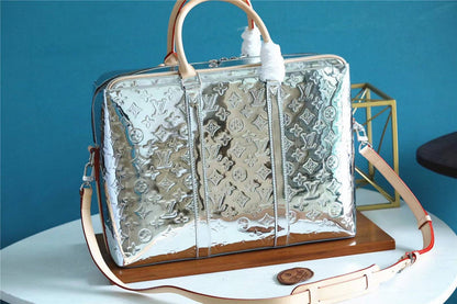 Franco Shops - Louis Vuittons  - 9816