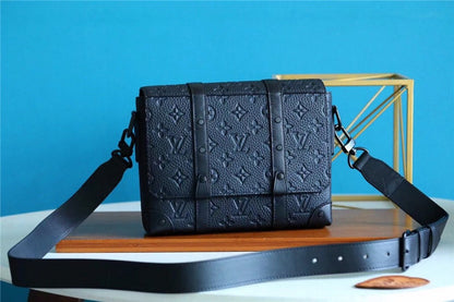 Franco Shops - Louis Vuittons  - 10070