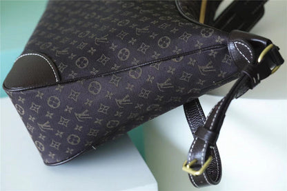 Franco Shops - Louis Vuittons  - 9942