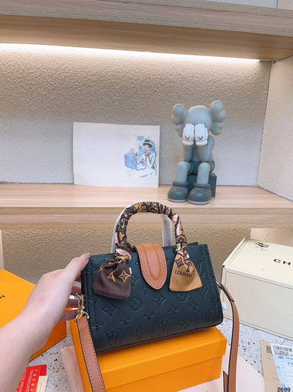 Franco Shops - Louis Vuittons  - 14906