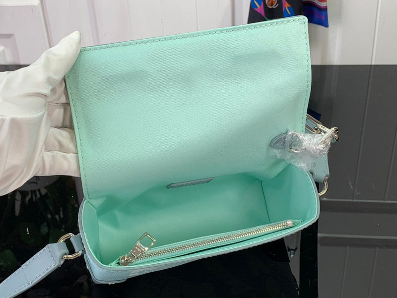 Franco Shops - Louis Vuittons  - 15226