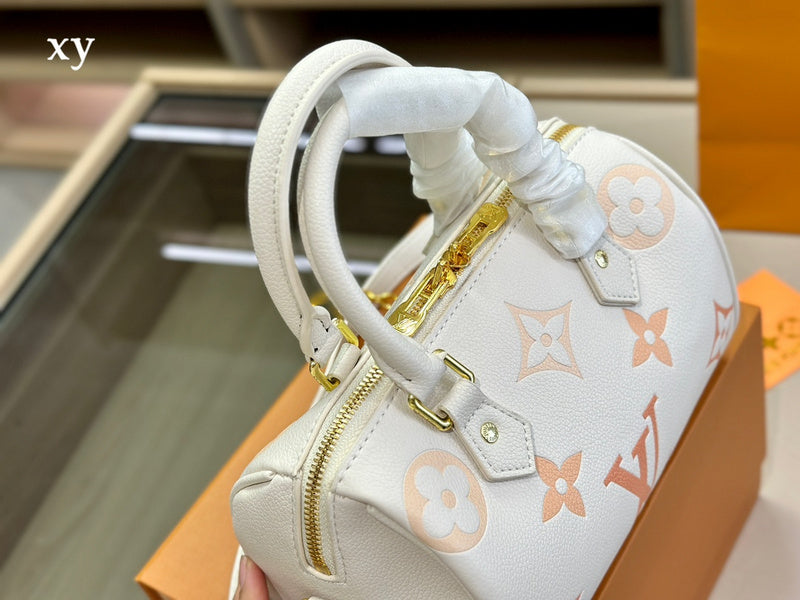 Franco Shops - Louis Vuittons  - 15004