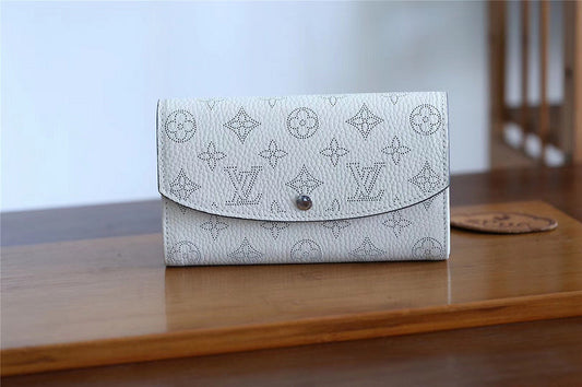 Franco Shops - Louis Vuittons  - 9349