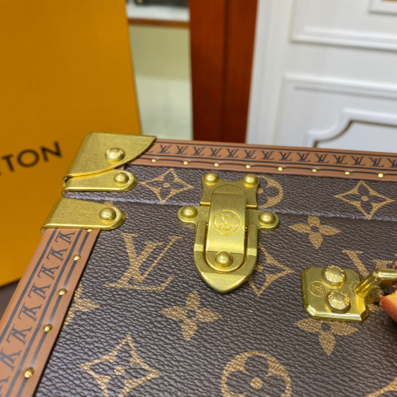 Franco Shops - Louis Vuittons  - 9501